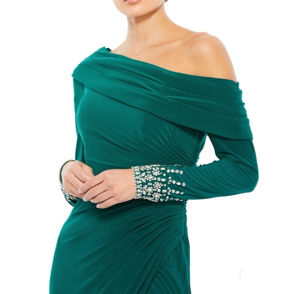 MAC DUGGAL Beaded Cuff Drop Shoulder Faux Wrap Gown NEW Size 12 Emerald Green - Picture 3 of 13